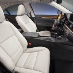 2014-Lexus-ES-300h-front-seats