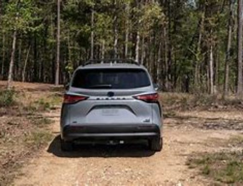 2022 Toyota Sienna XLE AWD Woodland Edition: Thumbs UP